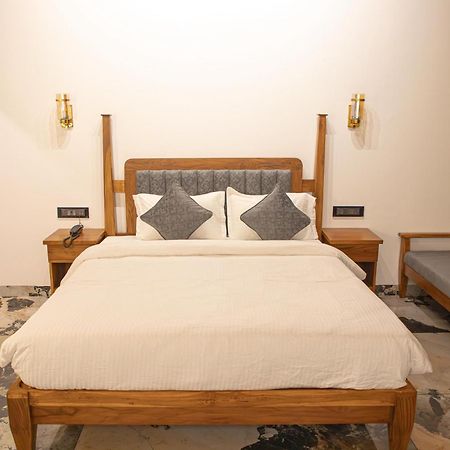 White Sand Beach Resort Kondivali Dış mekan fotoğraf