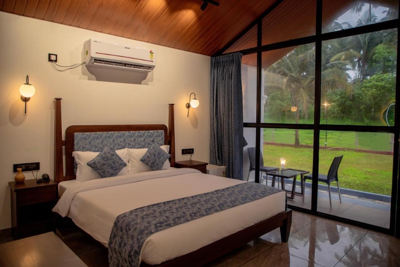 White Sand Beach Resort Kondivali Dış mekan fotoğraf